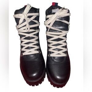 Steve Maddens BAM Black Lace-Up Boots